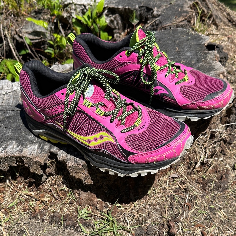 🩷💚🖤Saucony Grid Excursion TR9 Trail Running Shoes•Size 11